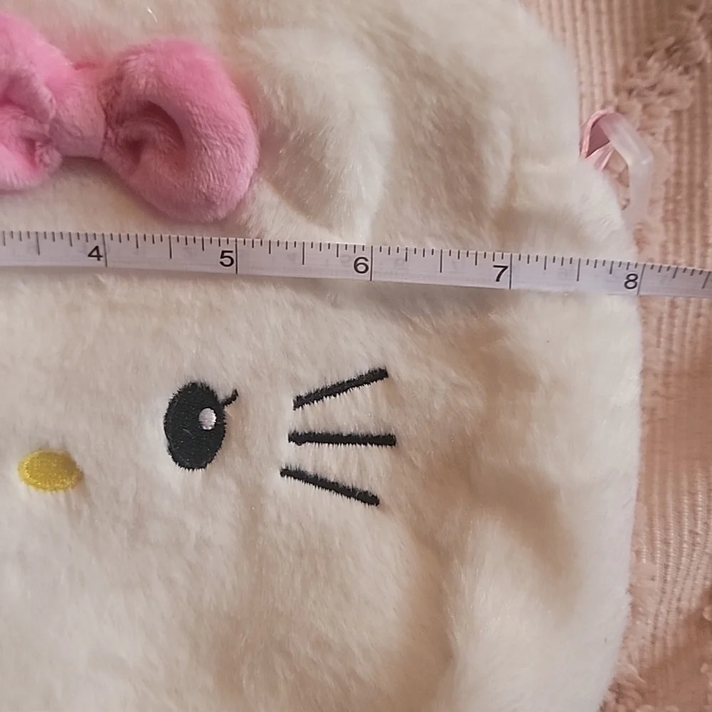 Hello Kitty Handbag with adjustable shoulder strap. White with pink bow. NWOT